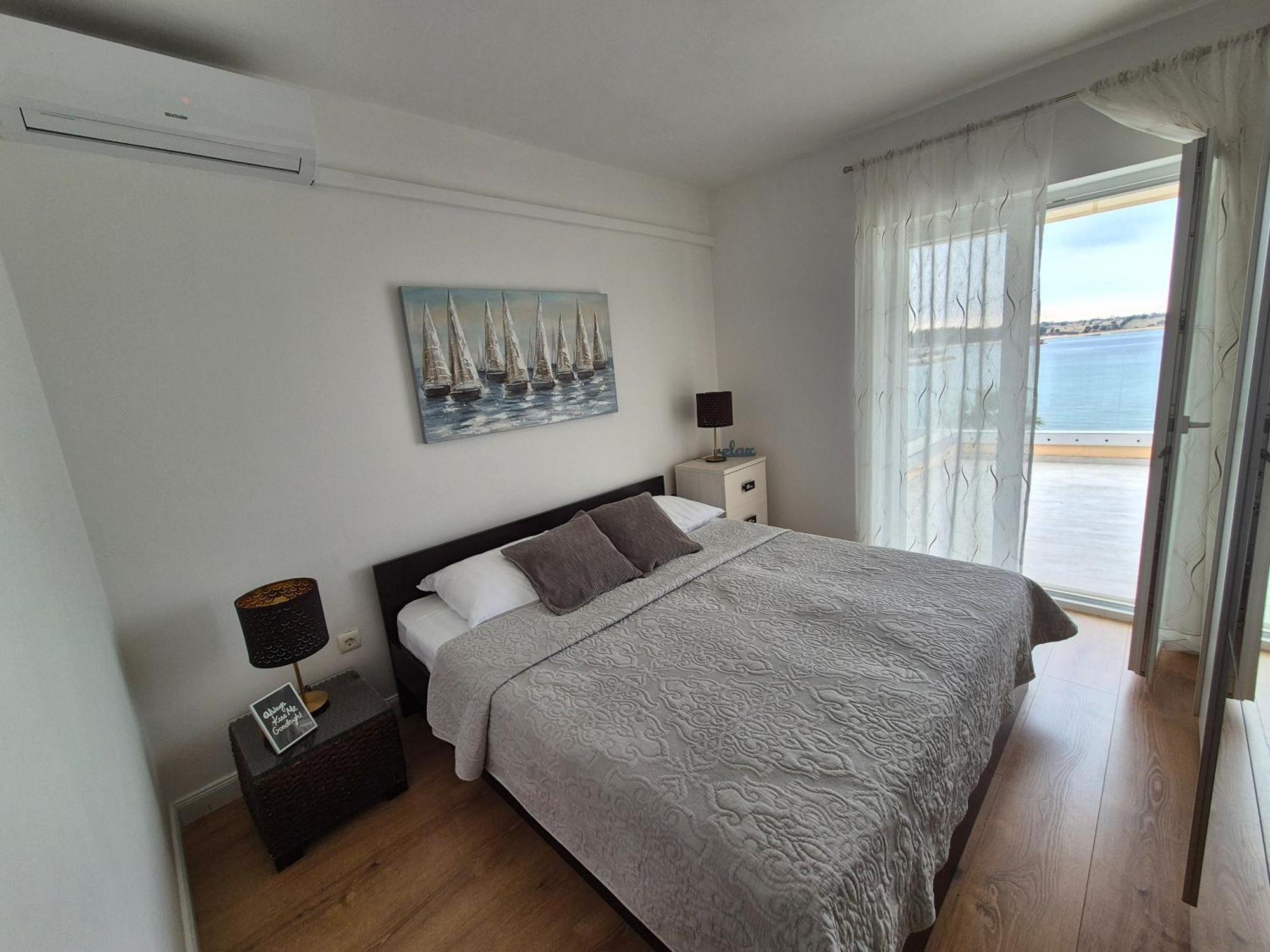 Apartment Danijela No. 2 Новаля Екстериор снимка