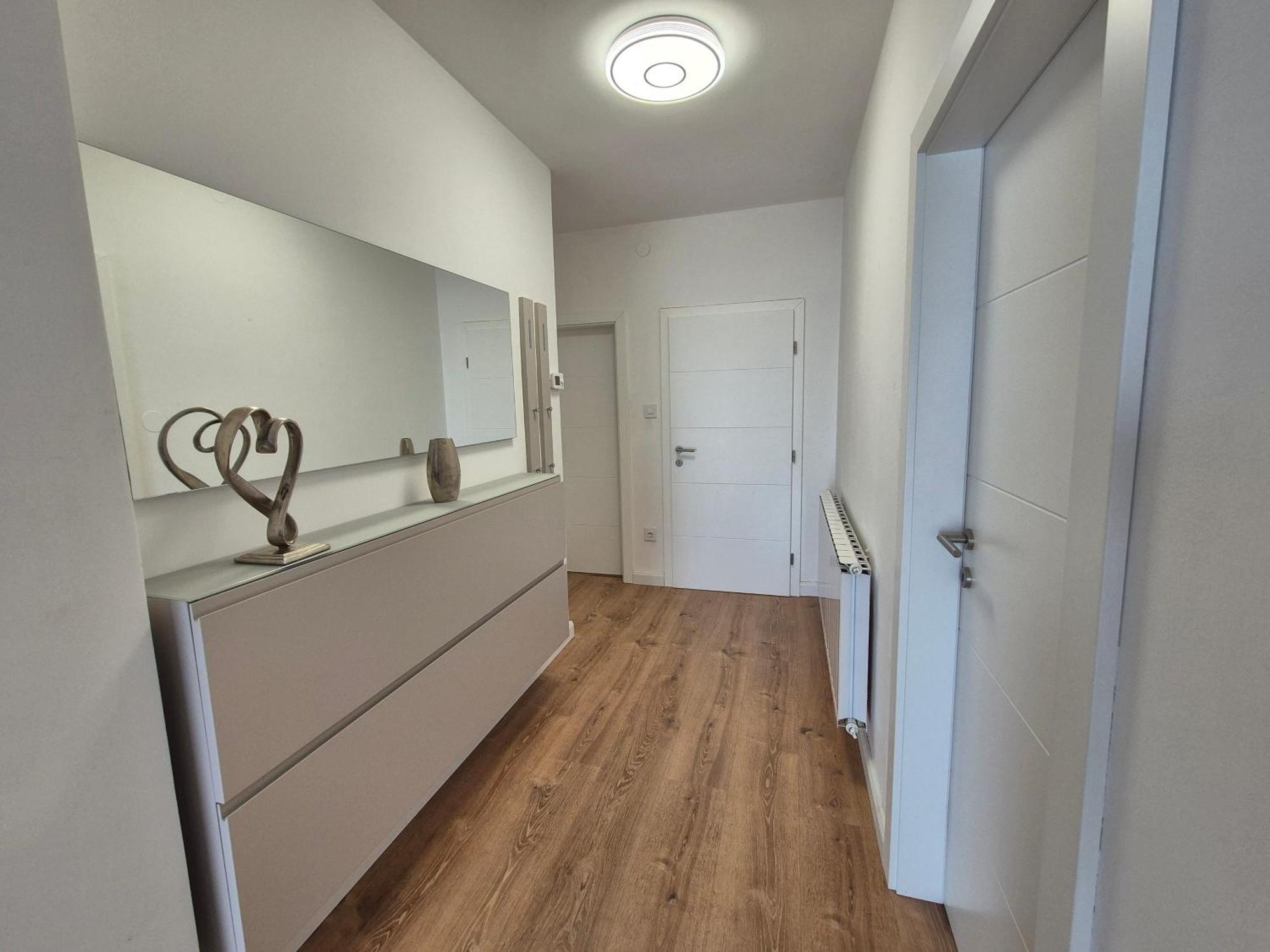Apartment Danijela No. 2 Новаля Екстериор снимка