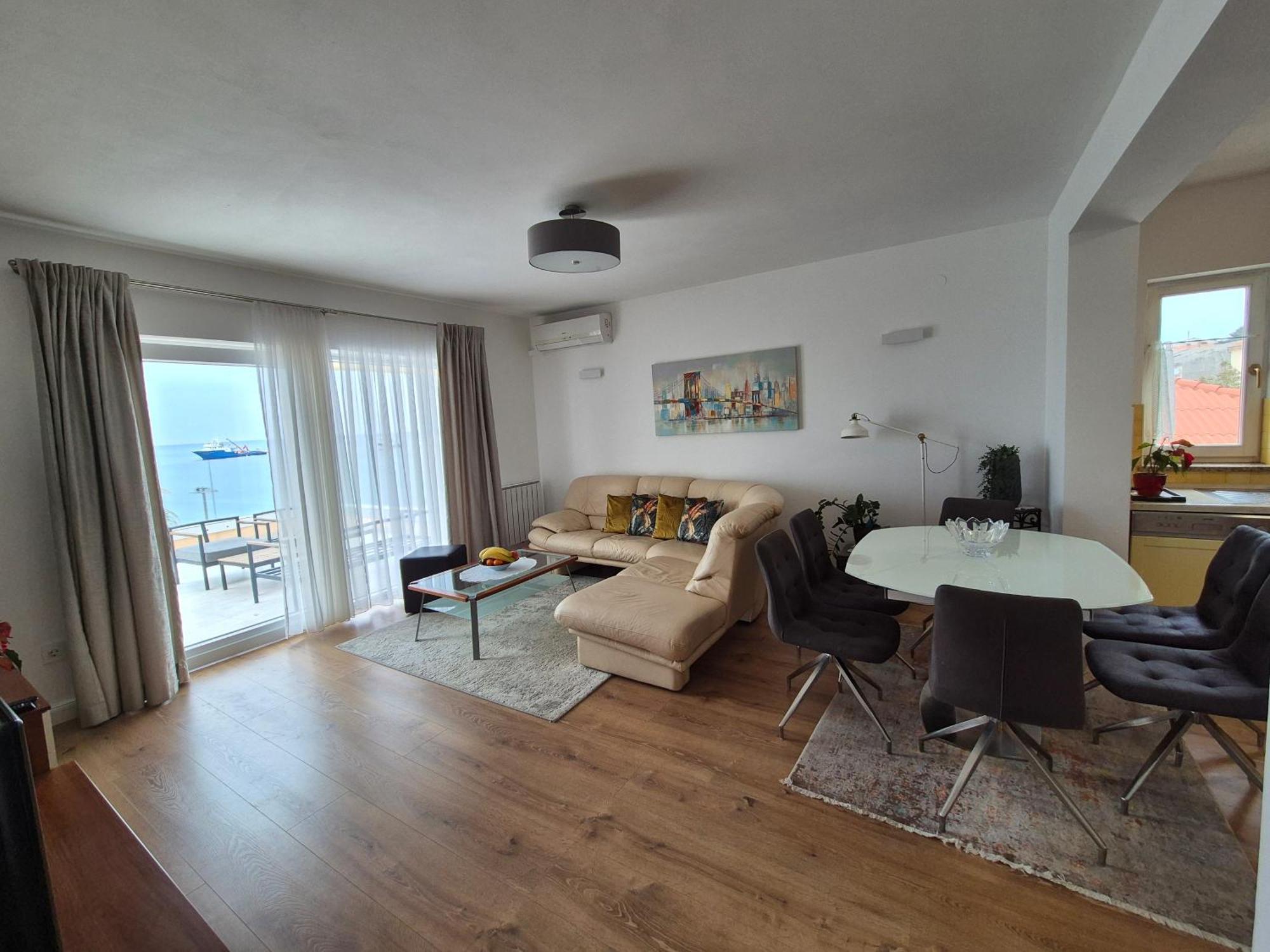 Apartment Danijela No. 2 Новаля Екстериор снимка