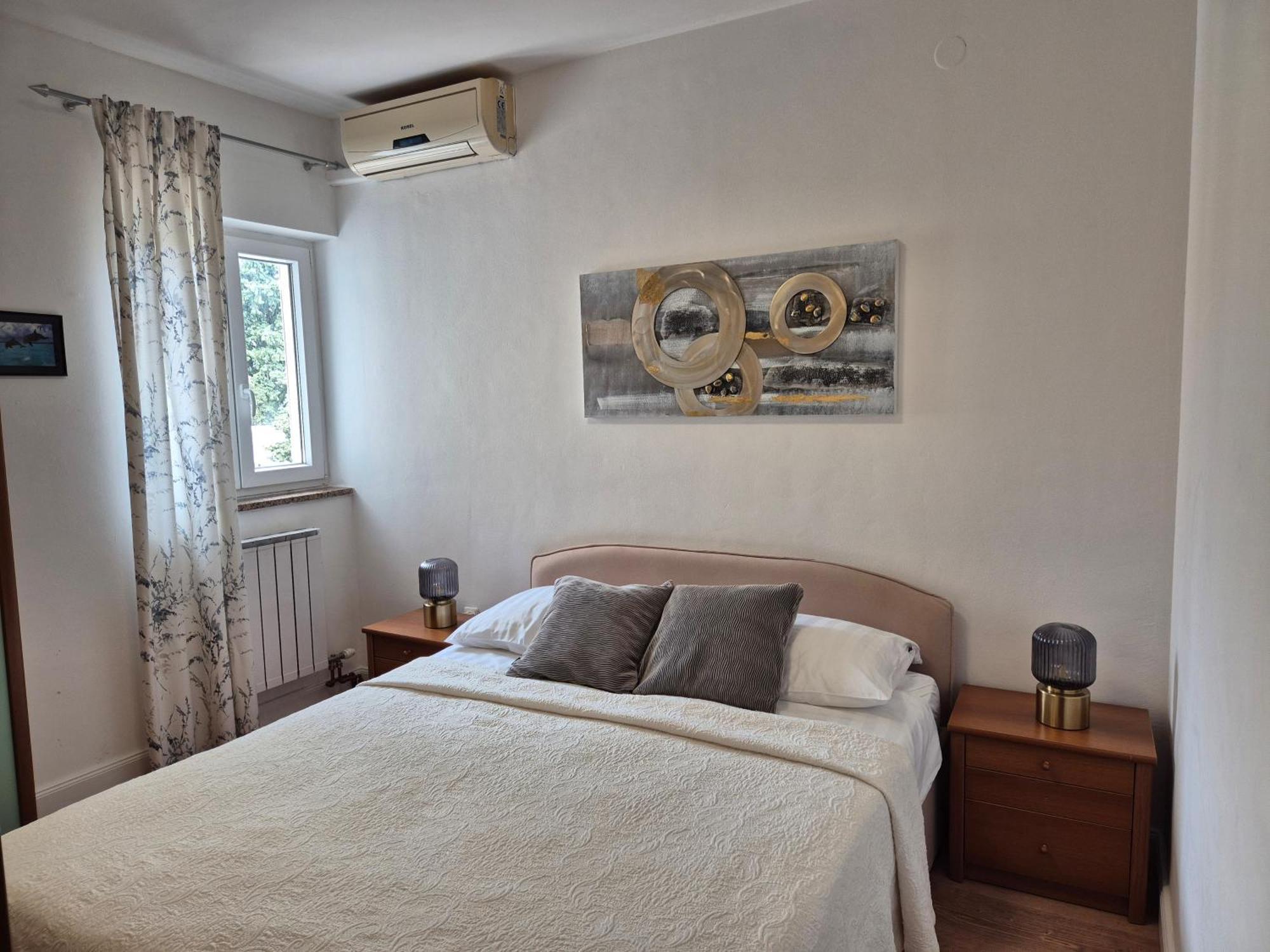 Apartment Danijela No. 2 Новаля Екстериор снимка