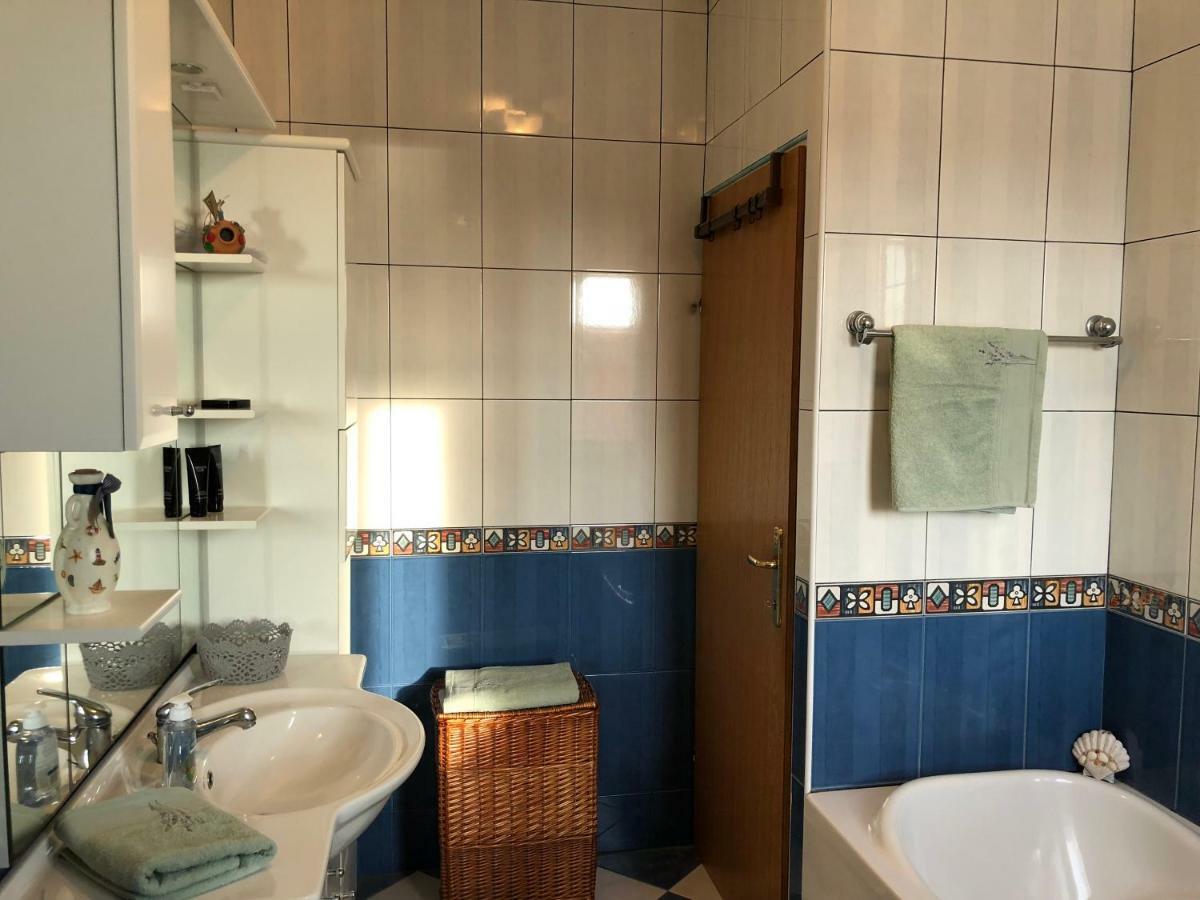 Apartment Danijela No. 2 Новаля Екстериор снимка